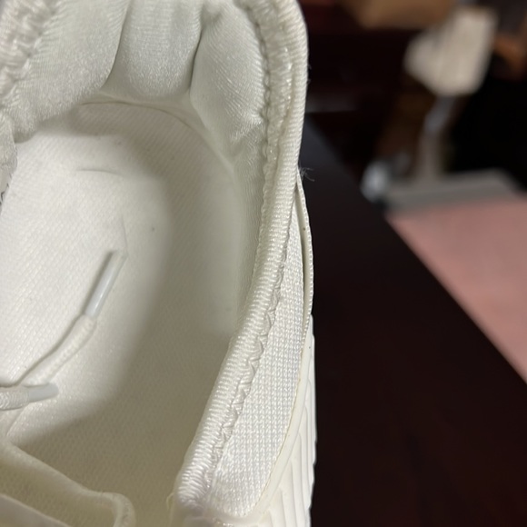 Running shoes - Picture 3 of 8